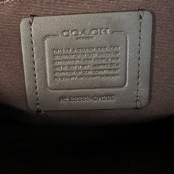 Coach Lavender Tote - Picture 6 of 8